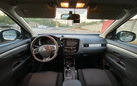 Mitsubishi Outlander III рестайлинг 3, 2013 год, 1 290 000 рублей, 15 фотография