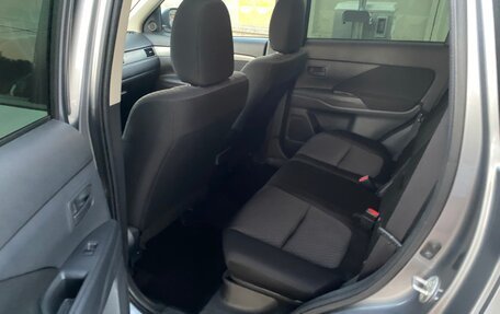 Mitsubishi Outlander III рестайлинг 3, 2013 год, 1 290 000 рублей, 16 фотография