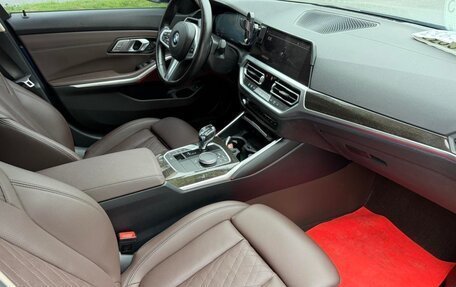 BMW 3 серия, 2022 год, 2 990 000 рублей, 8 фотография