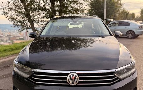 Volkswagen Passat B8 рестайлинг, 2015 год, 1 900 000 рублей, 2 фотография