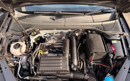 Volkswagen Passat B8 рестайлинг, 2015 год, 1 900 000 рублей, 9 фотография