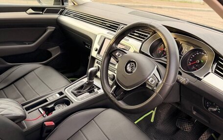 Volkswagen Passat B8 рестайлинг, 2015 год, 1 900 000 рублей, 15 фотография