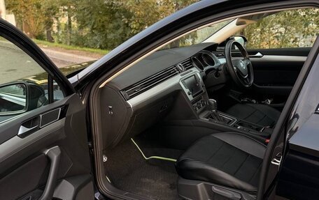 Volkswagen Passat B8 рестайлинг, 2015 год, 1 900 000 рублей, 22 фотография