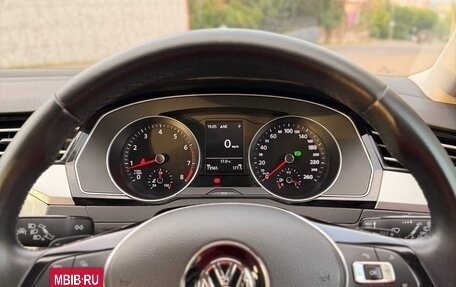 Volkswagen Passat B8 рестайлинг, 2015 год, 1 900 000 рублей, 19 фотография