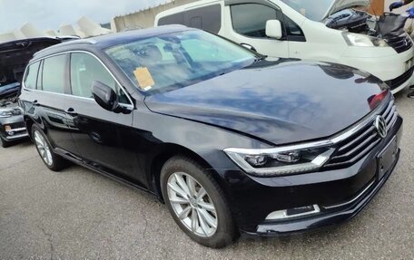 Volkswagen Passat B8 рестайлинг, 2015 год, 1 900 000 рублей, 34 фотография