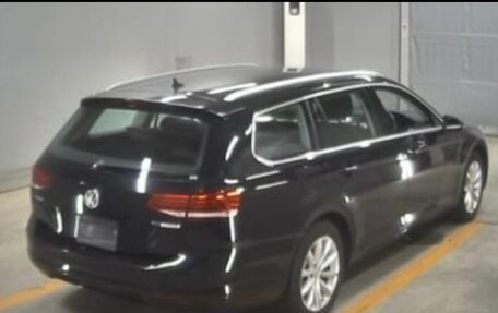 Volkswagen Passat B8 рестайлинг, 2015 год, 1 900 000 рублей, 32 фотография