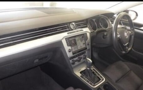 Volkswagen Passat B8 рестайлинг, 2015 год, 1 900 000 рублей, 33 фотография