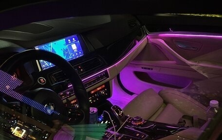 BMW 5 серия, 2010 год, 2 100 000 рублей, 13 фотография