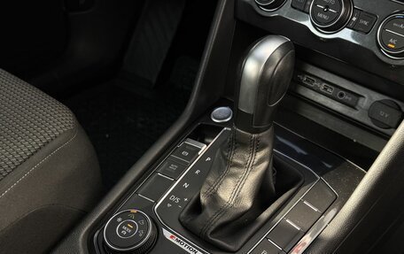 Volkswagen Tiguan II, 2019 год, 2 290 000 рублей, 14 фотография