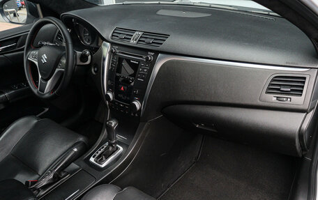 Suzuki Kizashi, 2011 год, 1 050 000 рублей, 7 фотография