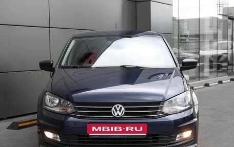 Volkswagen Polo VI (EU Market), 2016 год, 898 000 рублей, 2 фотография
