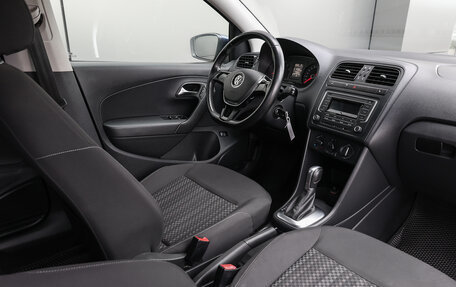 Volkswagen Polo VI (EU Market), 2016 год, 898 000 рублей, 10 фотография