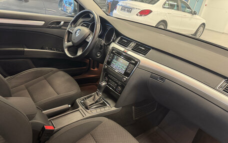 Skoda Superb III рестайлинг, 2013 год, 1 175 000 рублей, 9 фотография