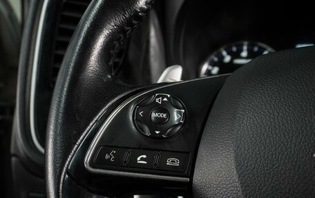 Mitsubishi Outlander III рестайлинг 3, 2016 год, 1 685 000 рублей, 16 фотография