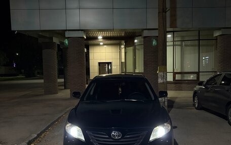 Toyota Camry, 2007 год, 895 000 рублей, 2 фотография