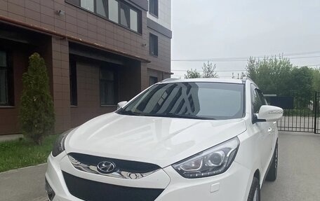 Hyundai ix35 I рестайлинг, 2014 год, 999 999 рублей, 3 фотография