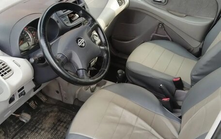 Nissan Almera Tino i, 2002 год, 190 000 рублей, 8 фотография