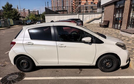 Toyota Vitz, 2011 год, 570 000 рублей, 2 фотография