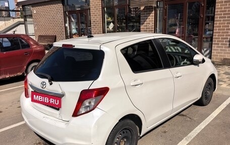 Toyota Vitz, 2011 год, 570 000 рублей, 3 фотография