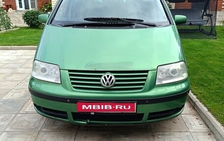 Volkswagen Sharan I рестайлинг, 2001 год, 399 000 рублей, 1 фотография