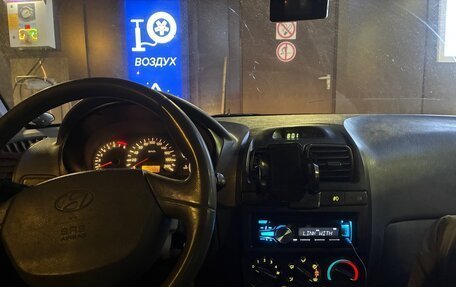Hyundai Accent II, 2004 год, 150 000 рублей, 13 фотография