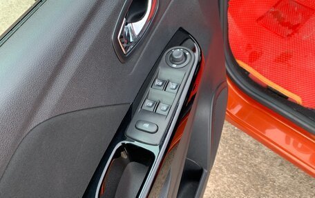 Renault Kaptur I рестайлинг, 2016 год, 1 330 000 рублей, 11 фотография