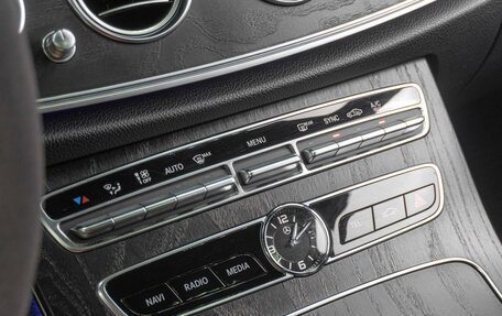 Mercedes-Benz E-Класс, 2018 год, 3 699 000 рублей, 22 фотография