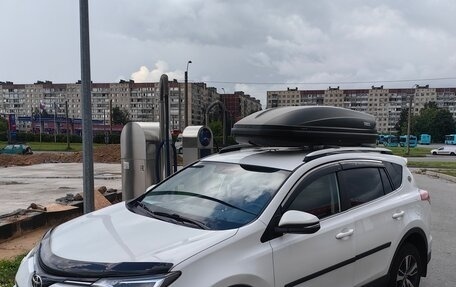 Toyota RAV4, 2016 год, 2 200 000 рублей, 3 фотография