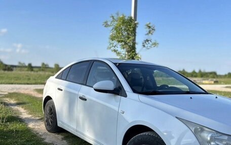 Chevrolet Cruze II, 2013 год, 690 000 рублей, 3 фотография