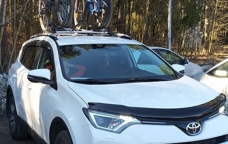 Toyota RAV4, 2016 год, 2 200 000 рублей, 13 фотография