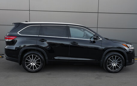 Toyota Highlander III, 2019 год, 3 698 000 рублей, 4 фотография