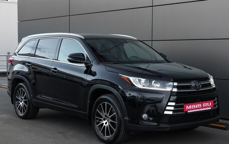 Toyota Highlander III, 2019 год, 3 698 000 рублей, 3 фотография