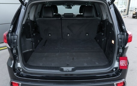 Toyota Highlander III, 2019 год, 3 698 000 рублей, 9 фотография
