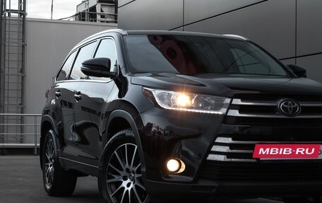 Toyota Highlander III, 2019 год, 3 698 000 рублей, 25 фотография