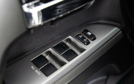 Toyota Land Cruiser 200, 2012 год, 2 899 000 рублей, 24 фотография