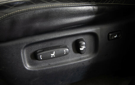 Toyota Land Cruiser 200, 2012 год, 2 899 000 рублей, 25 фотография