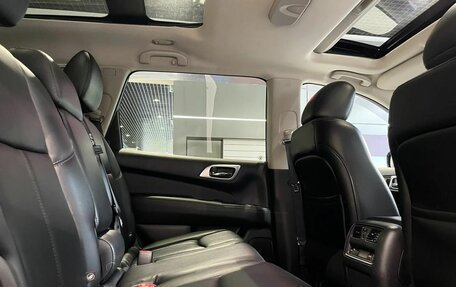 Nissan Pathfinder, 2016 год, 1 610 000 рублей, 12 фотография