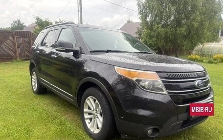 Ford Explorer VI, 2013 год, 1 950 000 рублей, 2 фотография