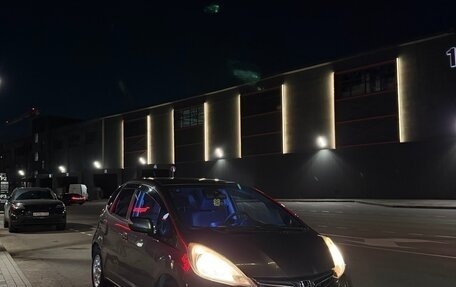 Honda Jazz II рестайлинг, 2011 год, 700 000 рублей, 23 фотография