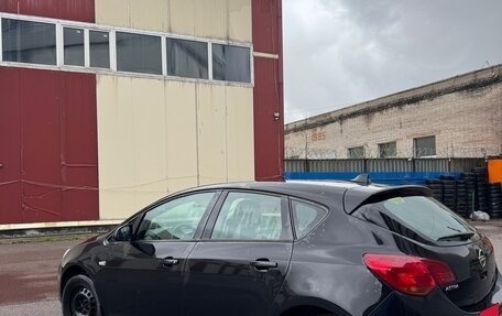 Opel Astra J, 2010 год, 499 000 рублей, 2 фотография
