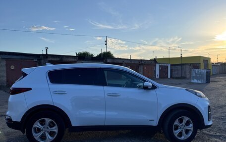 KIA Sportage IV рестайлинг, 2021 год, 1 850 000 рублей, 4 фотография