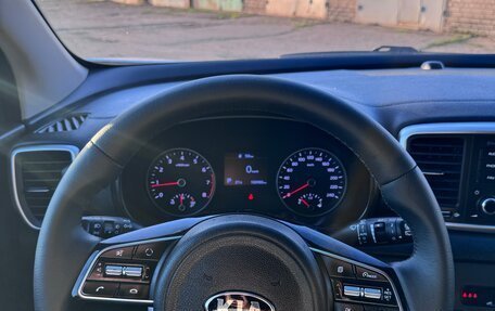 KIA Sportage IV рестайлинг, 2021 год, 1 850 000 рублей, 6 фотография
