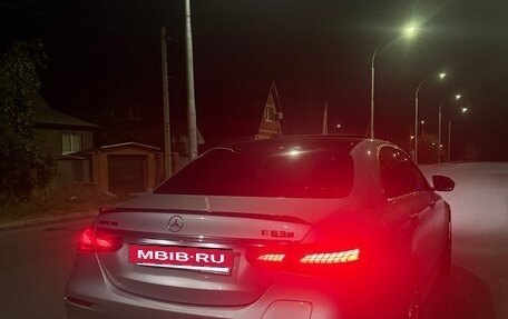 Mercedes-Benz E-Класс, 2022 год, 5 750 000 рублей, 4 фотография