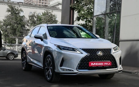 Lexus RX IV рестайлинг, 2022 год, 5 300 000 рублей, 3 фотография