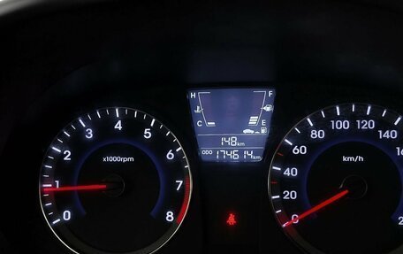 Hyundai Solaris II рестайлинг, 2013 год, 665 000 рублей, 16 фотография