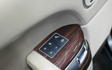 Land Rover Range Rover IV рестайлинг, 2015 год, 3 639 900 рублей, 24 фотография
