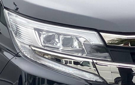 Toyota Noah III, 2021 год, 1 882 000 рублей, 6 фотография