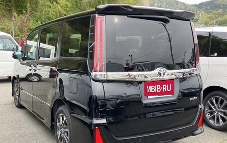 Toyota Noah III, 2021 год, 1 882 000 рублей, 4 фотография