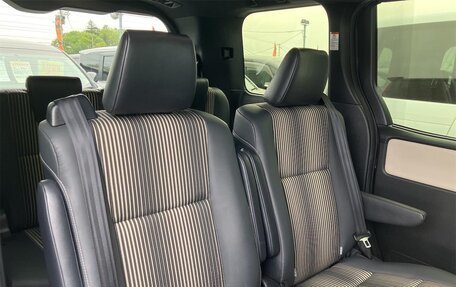 Toyota Noah III, 2021 год, 1 882 000 рублей, 23 фотография