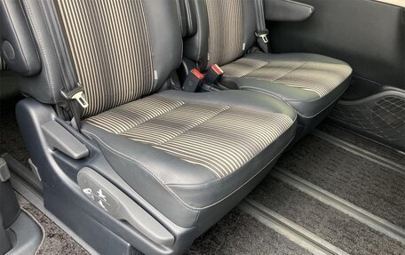 Toyota Noah III, 2021 год, 1 882 000 рублей, 24 фотография